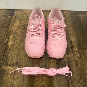 Reebok Classic Women’s Leather Pink Sneaker
